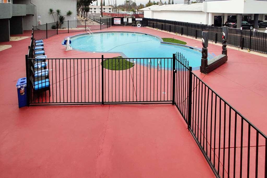 Clarion Pointe Fresno Near Yosemite Hotel Facilities photo